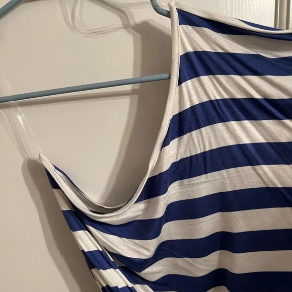 NEW! One shoulder top - Picture 3 of 6